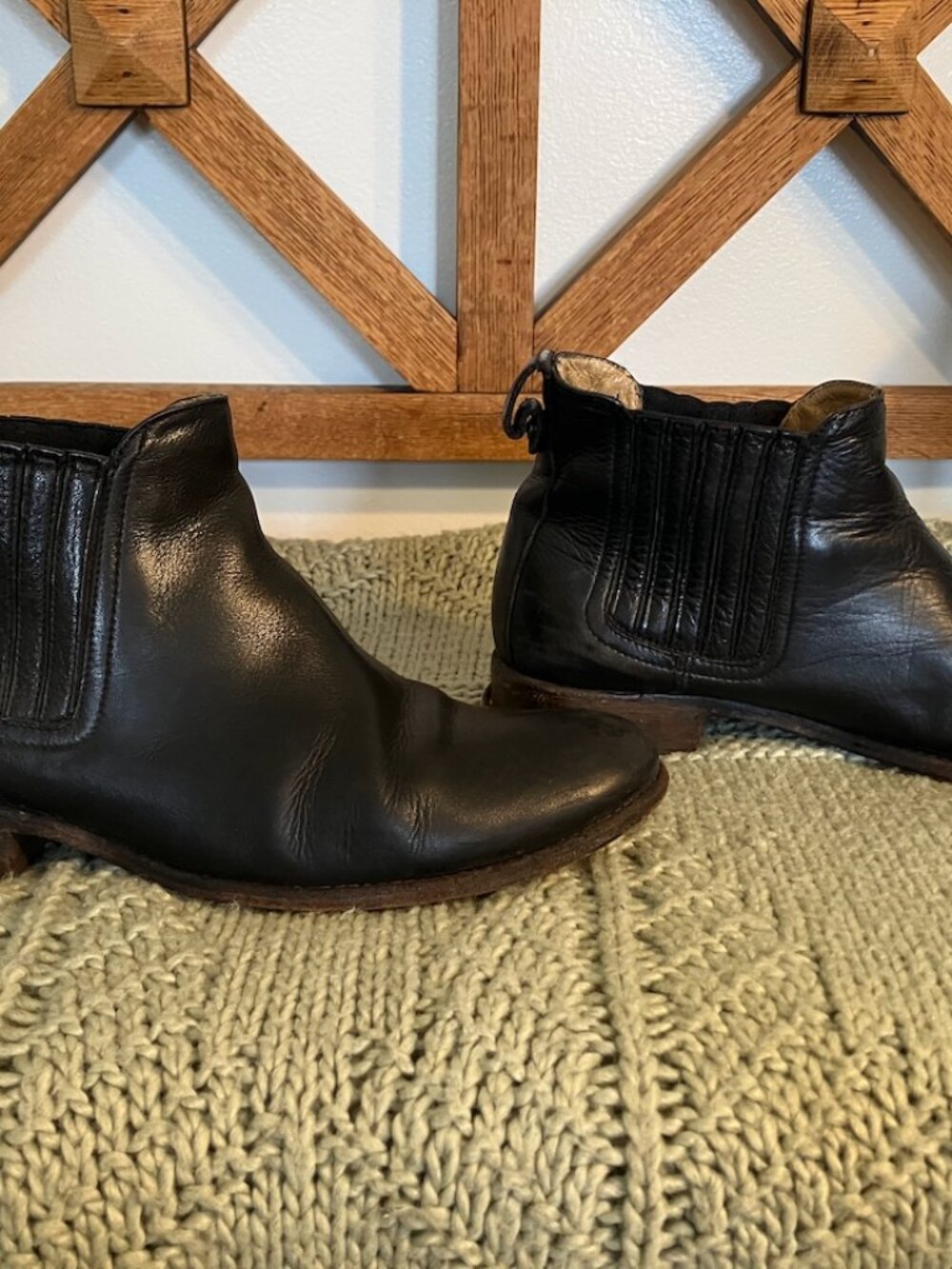 Vintage Frye Chelsea Boots - Picture 3 of 6